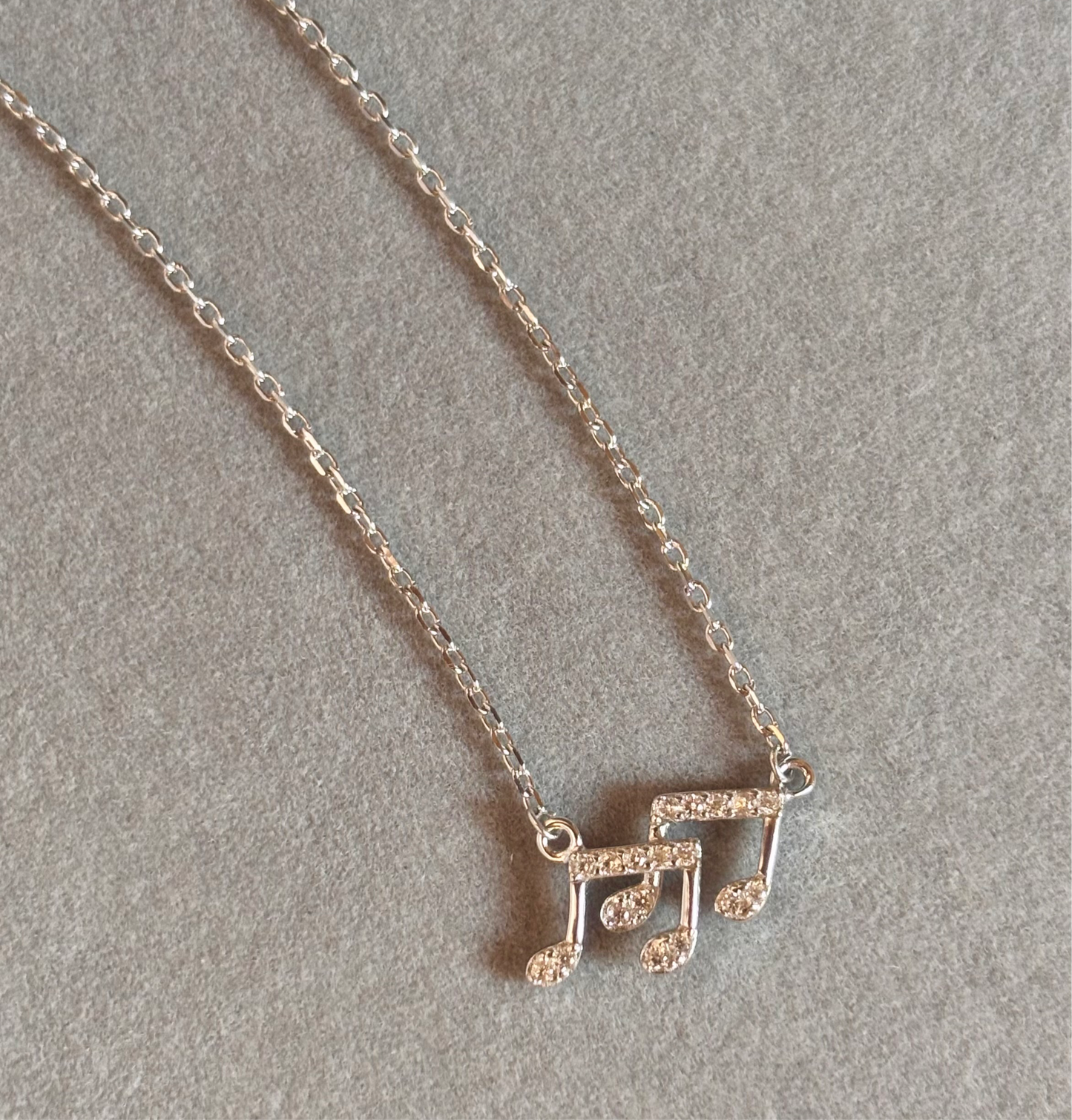 music necklace