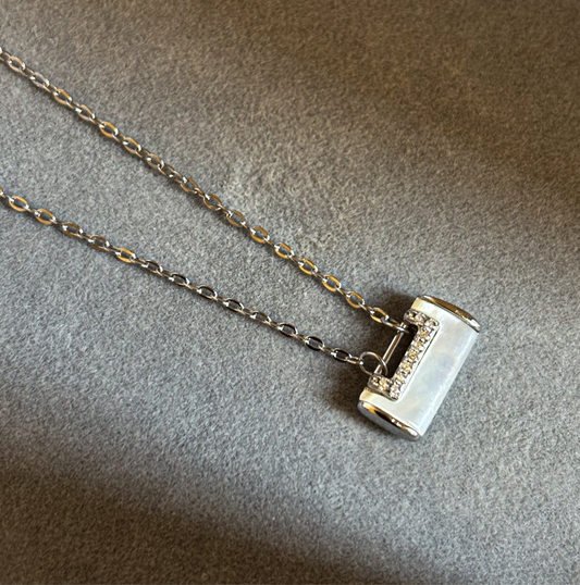 bag necklace